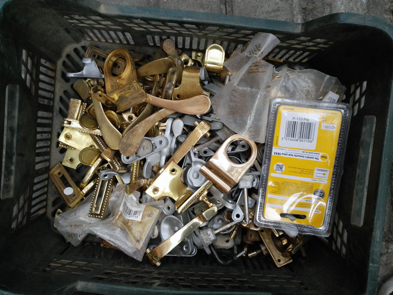 material ferreteria griferia electricidad consultar modelos y cantidades